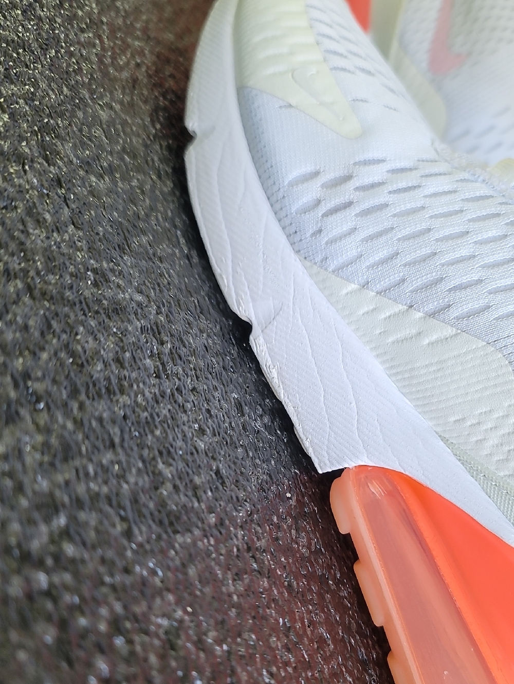Pink Nike Air Max 270 "White Honeydew/Pink Foam/Coral" Wmns 7.5 Great Condition - Picture 14 of 14